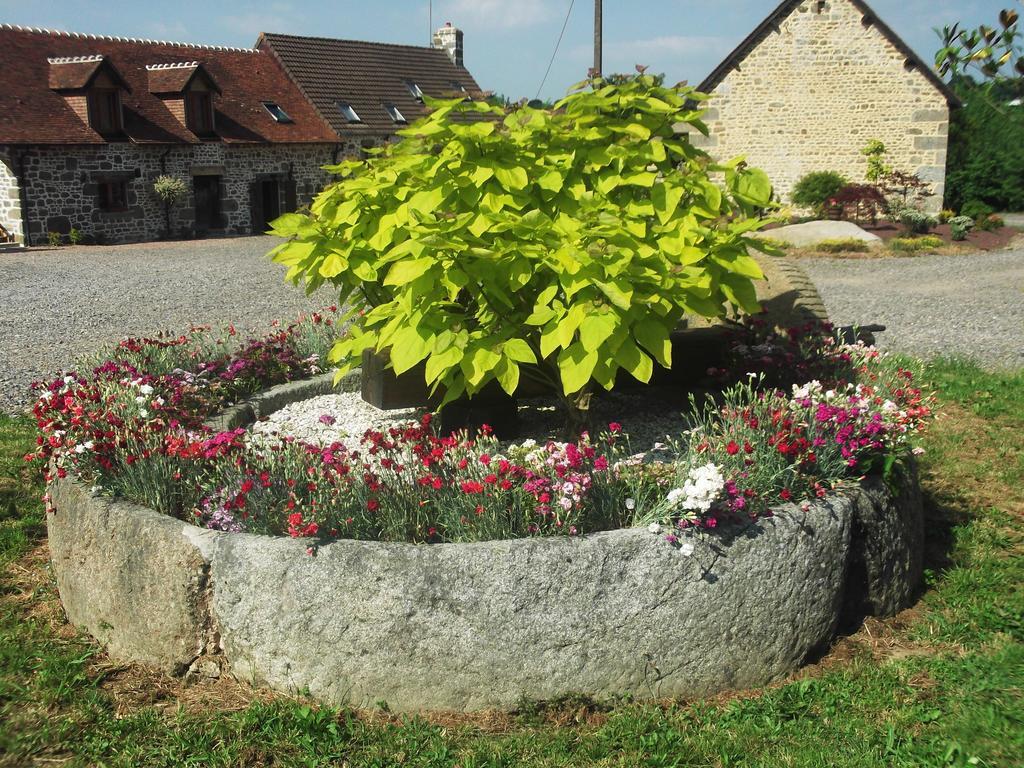 Sainte-Marguerite-de-Carrouges Ferme Cidricole Hugues Desfrieches B&B 객실 사진